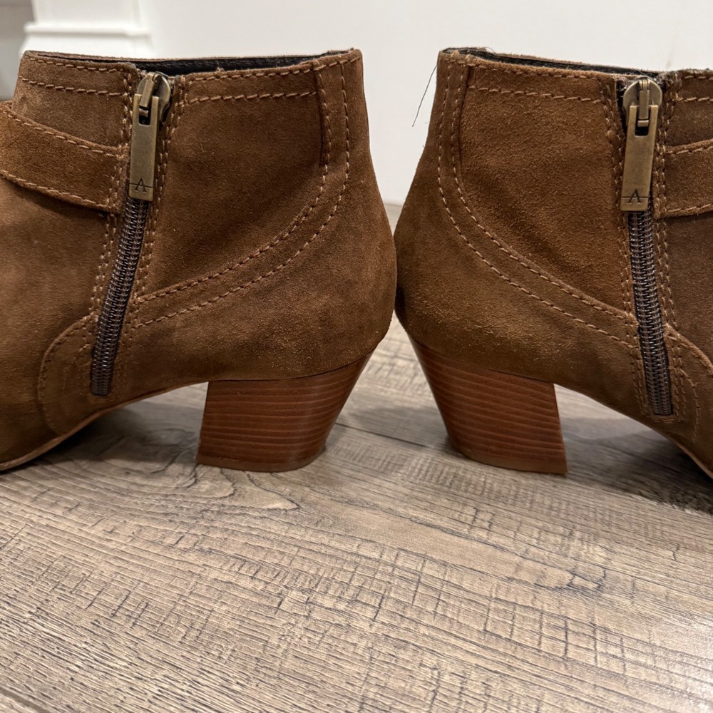 Aquatalia Womens Brown Suede Ankle Boots Made in Italy Buckle Booties 7.5